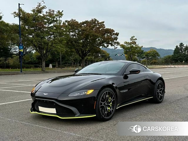 Aston Martin Vantage 2nd Generation 2020 Черный из Кореи