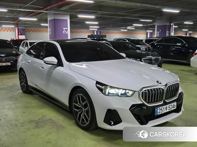 BMW 5 Series (G60) 2025 Белый из Кореи