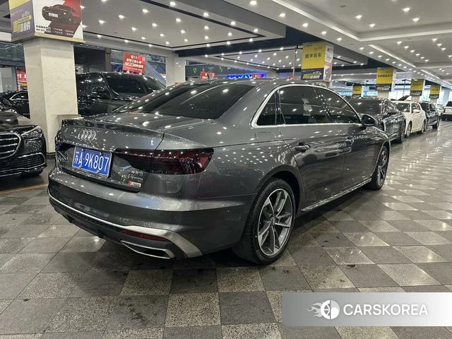 Audi A4L 2021 Темно-серый из Китая
