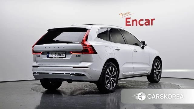 Volvo XC60 second Generation 2024 Белый из Кореи