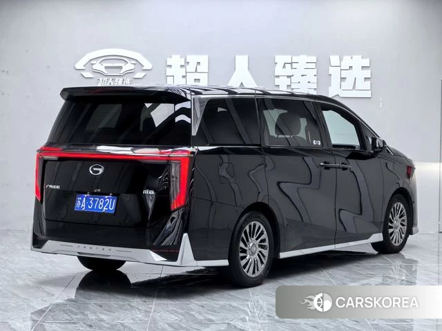 GAC Trumpchi Trumpchi M8 2023 Черный из Китая