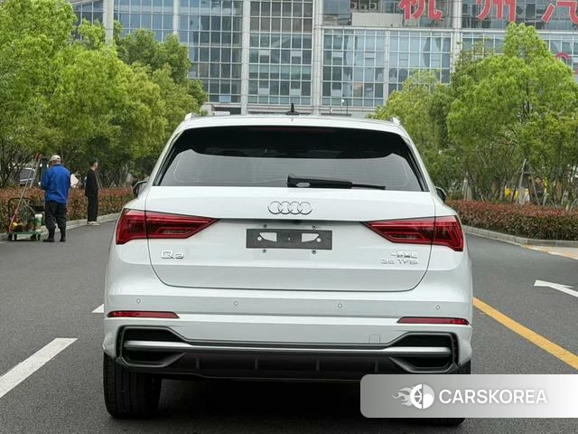 Audi Q3 2023 Белый из Китая