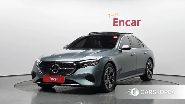 Mercedes-Benz E-Class W214 2025 Синий нефрит из Кореи