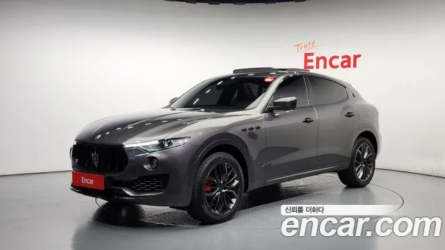 Maserati Levante 2018 Серый из Кореи