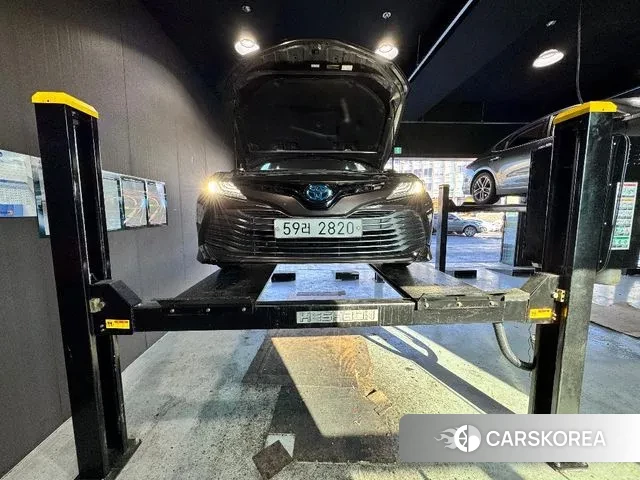 Toyota Camry (XV70) 2018 Серый из Кореи