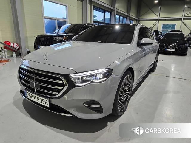 Mercedes-Benz E-Class W214 2025 Цвет галактики из Кореи