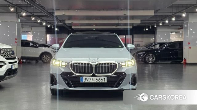 BMW 5 Series (G60) 2025 Серый из Кореи