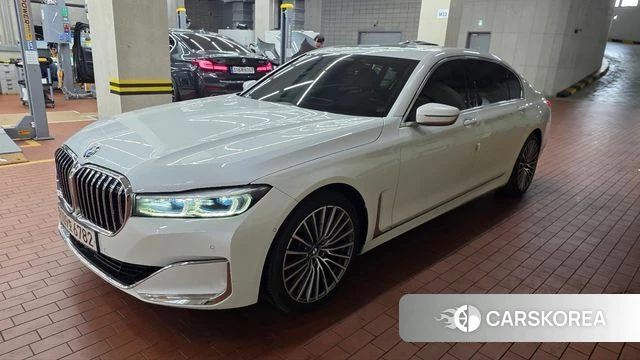 BMW 7 Series (G11) 2021 Белый из Кореи