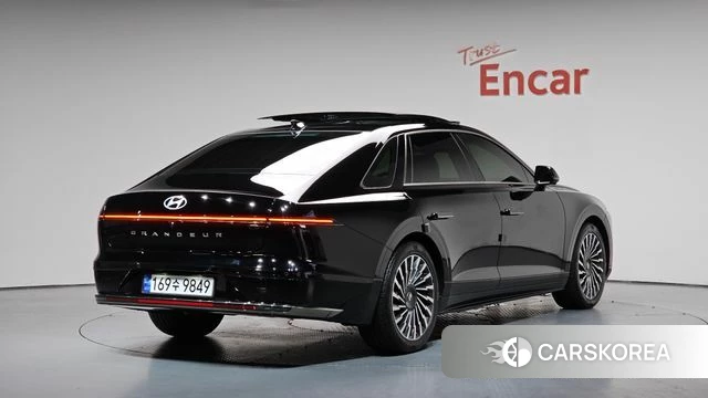 Hyundai Grandeur Hybrid (GN7) 2023 Черный из Кореи