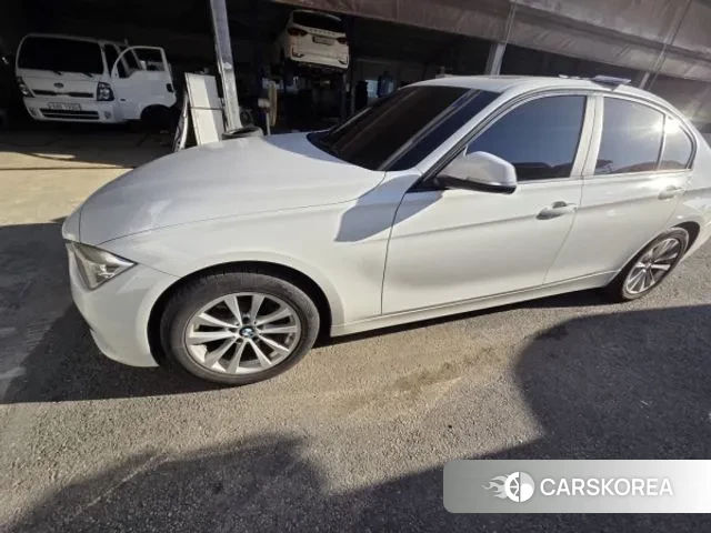 BMW 3 Series (F30) 2018 Белый из Кореи