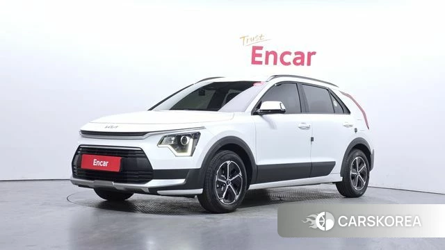Kia Di Ol Nu Niro 2023 Белый из Кореи