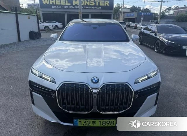 BMW 7 Series (G70) 2024 Белый из Кореи