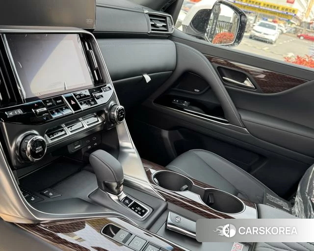 Lexus LX 2025 Белый из Китая