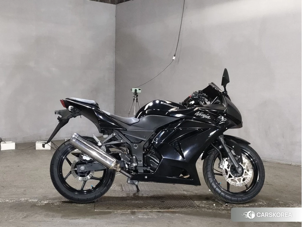 Проданный Kawasaki NINJA 250R 2011 из Японии