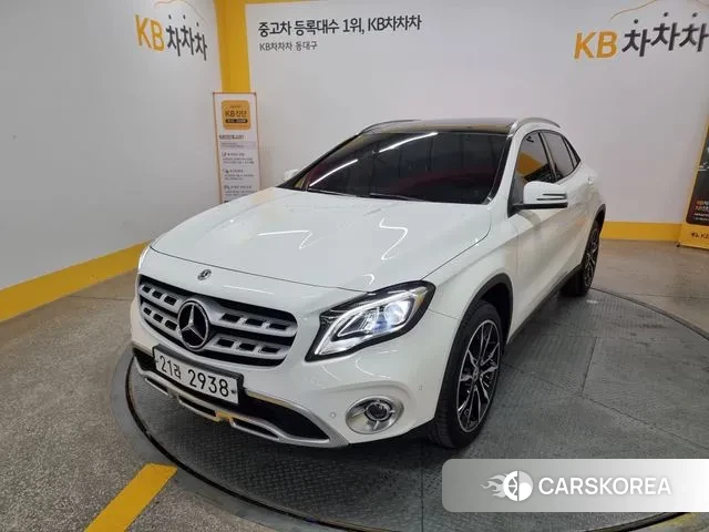 Mercedes-Benz GLA-Class X156 2019 Белый из Кореи