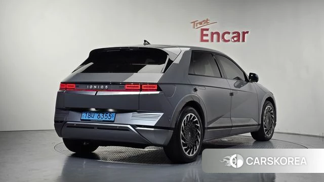 Hyundai Ionic 5 2022 Серебристо-серый из Кореи