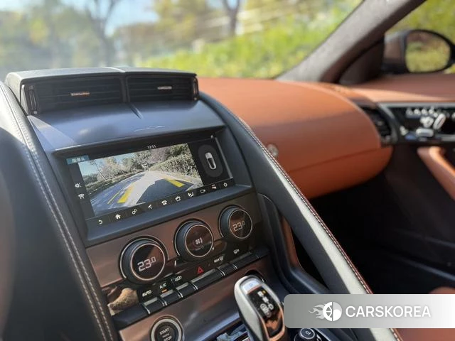 Jaguar F-TYPE 2024 Зеленый из Китая