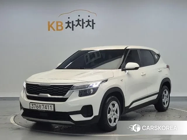 Kia Seltos 2022 Белый из Кореи