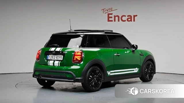 Mini Cooper 2023 Зеленый из Кореи