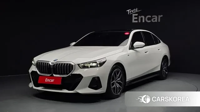 BMW 5 Series (G60) 2025 Белый из Кореи