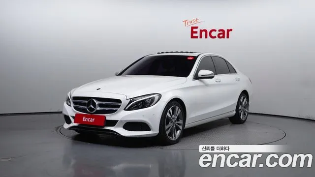 Mercedes-Benz C-Class W205 2018 Белый из Кореи