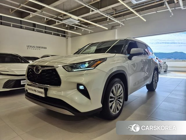 Toyota Highlander 4th Generation 2025 Белый из Кореи