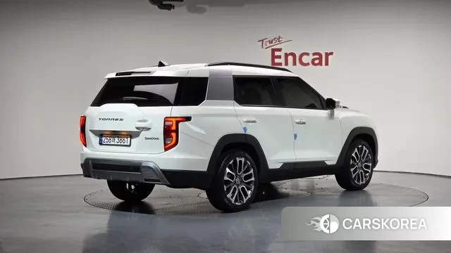 Ssangyong Torres 2023 Белый из Кореи