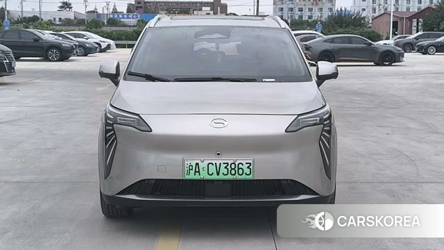 Aian AION Y 2023 Серебристо-серый из Китая