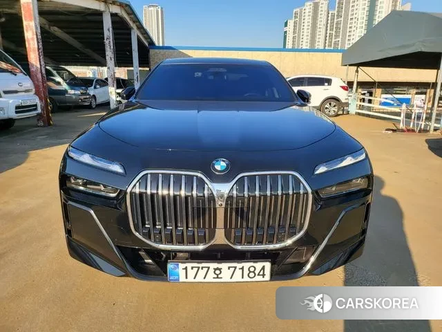 BMW 7 Series (G70) 2025 Черный из Кореи