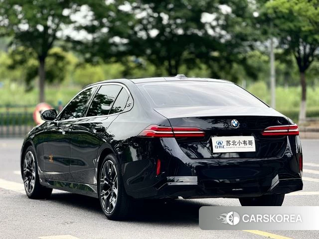 BMW 5 series 2025 Черный из Китая