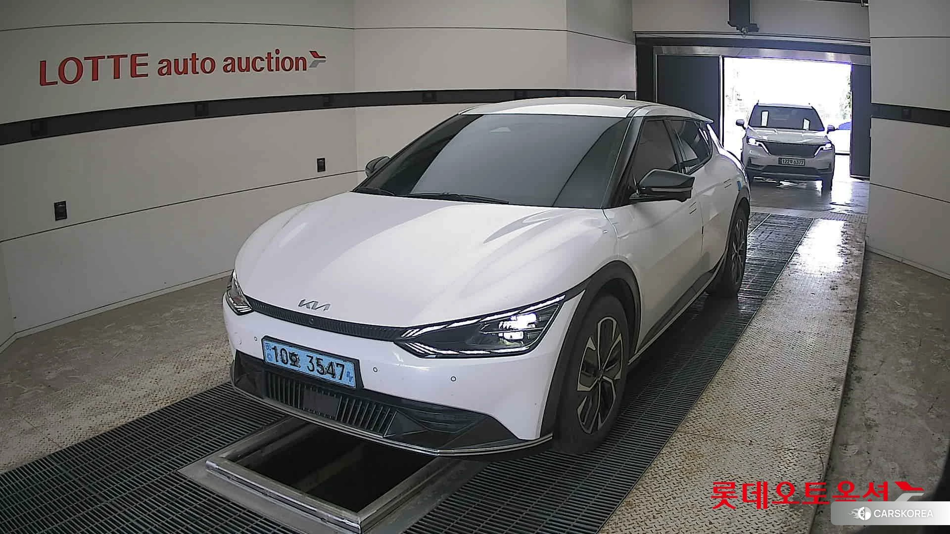 Kia EV6 2022 Snow White Pearl из Кореи