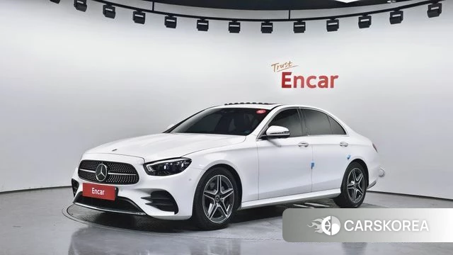 Mercedes-Benz E-Class W213 2022 Белый из Кореи