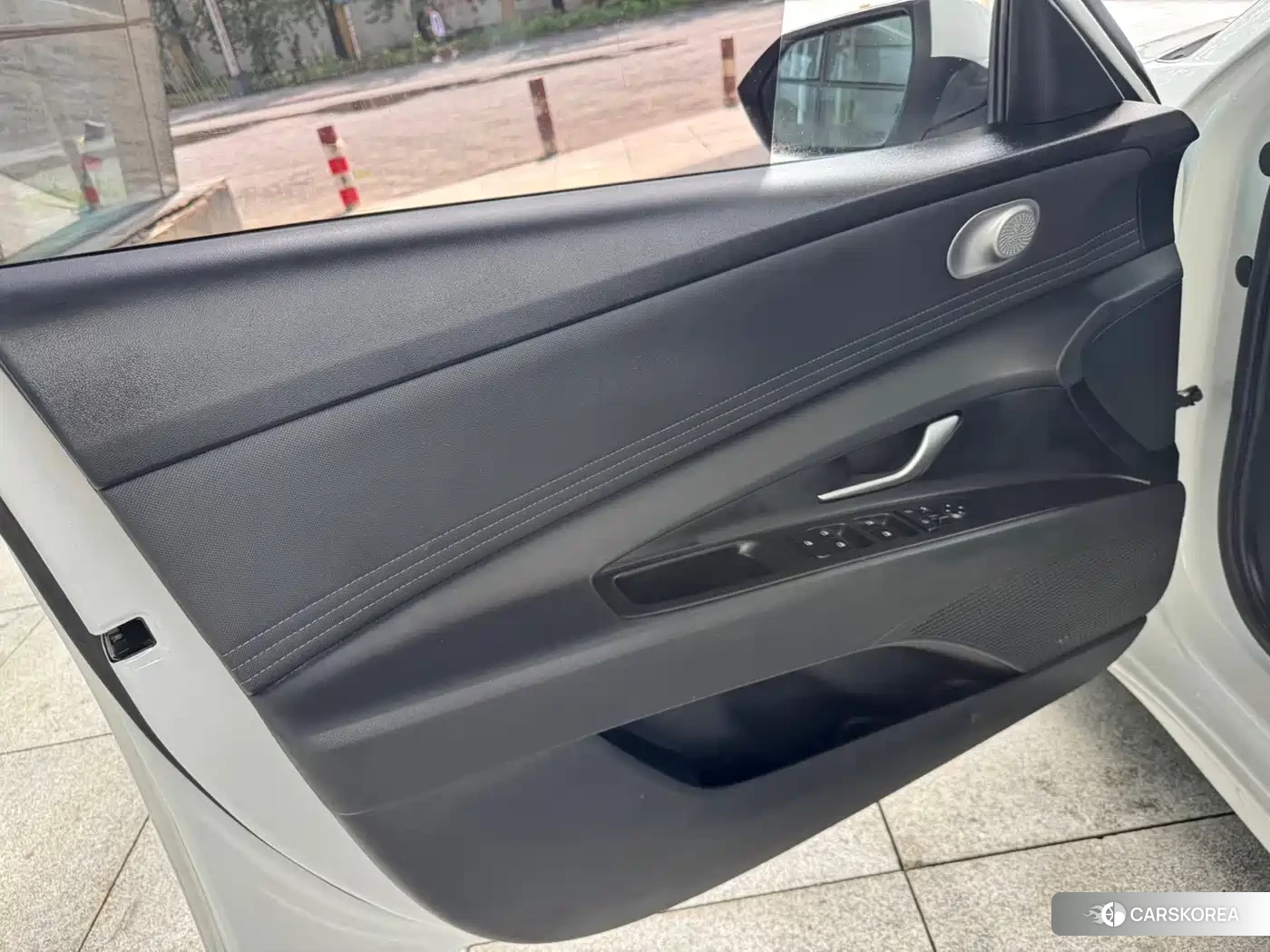 Hyundai Elantra 2022 Белый из Китая