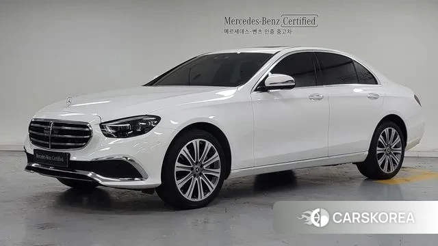 Mercedes-Benz E-Class W213 2023 Белый из Кореи