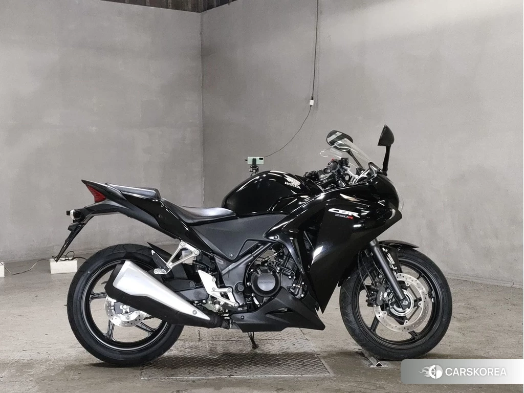Проданный Honda CBR250R 2013 из Японии
