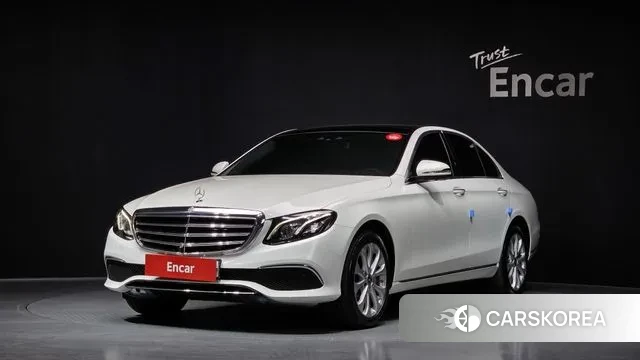 Mercedes-Benz E-Class W213 2019 Белый из Кореи