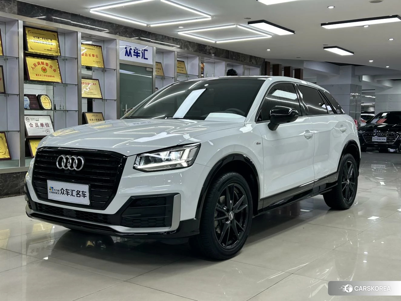 Audi Q2L 2020 Белый из Китая