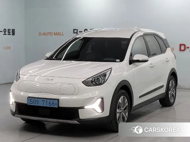 Kia Niro Plus 2022 Белый из Кореи