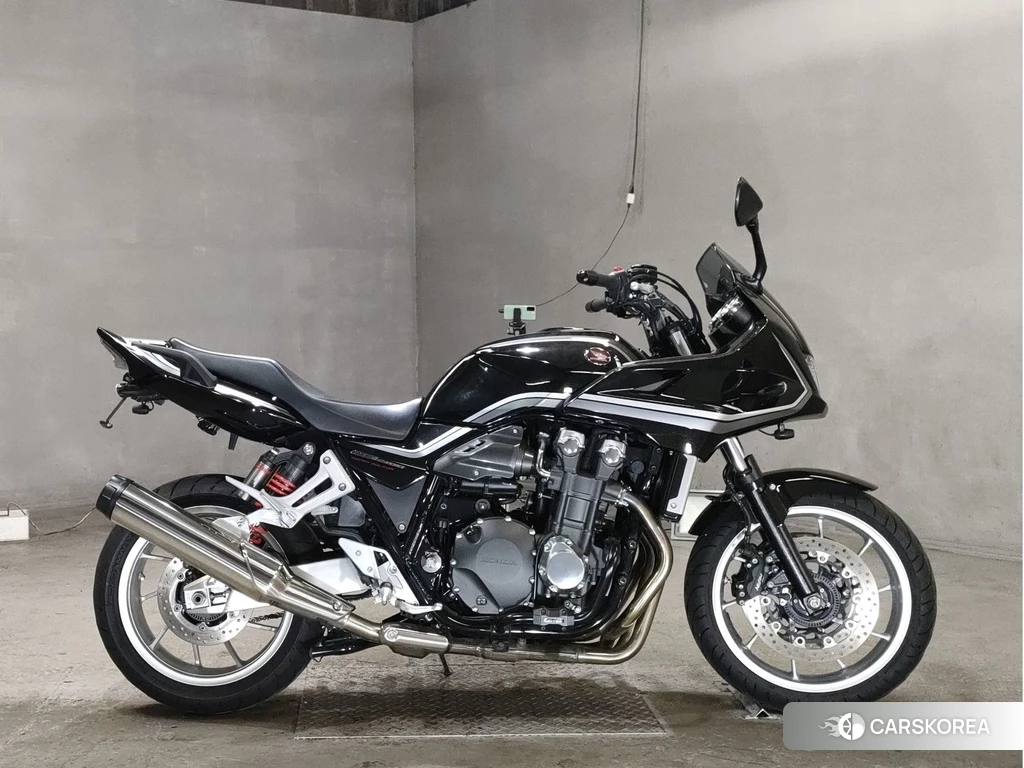 Проданный Honda CB1300SF BOLDOR 2020 из Японии