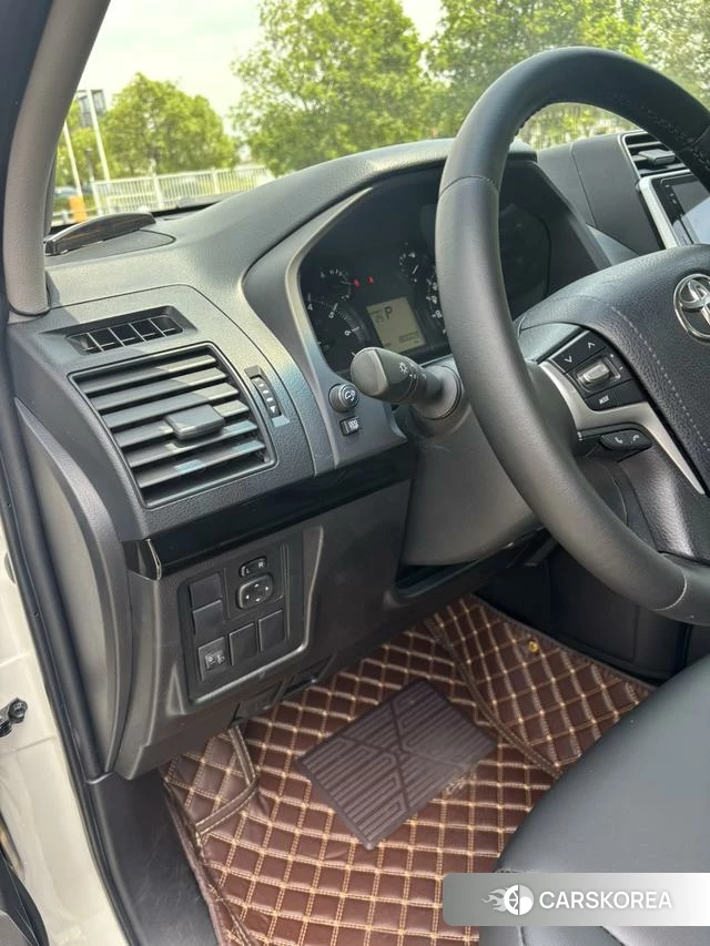 Toyota Prado 2020 Белый из Китая