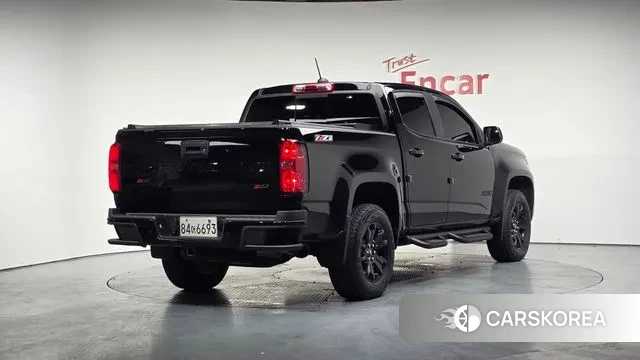 Chevrolet (GM Daewoo) Real New Colorado 2022 Черный из Кореи