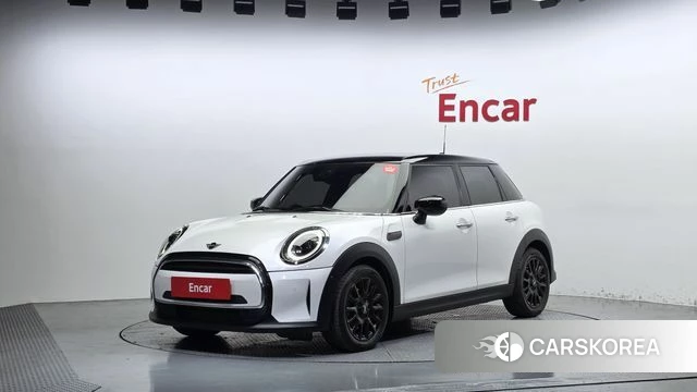 Mini Cooper 2023 Белый из Кореи