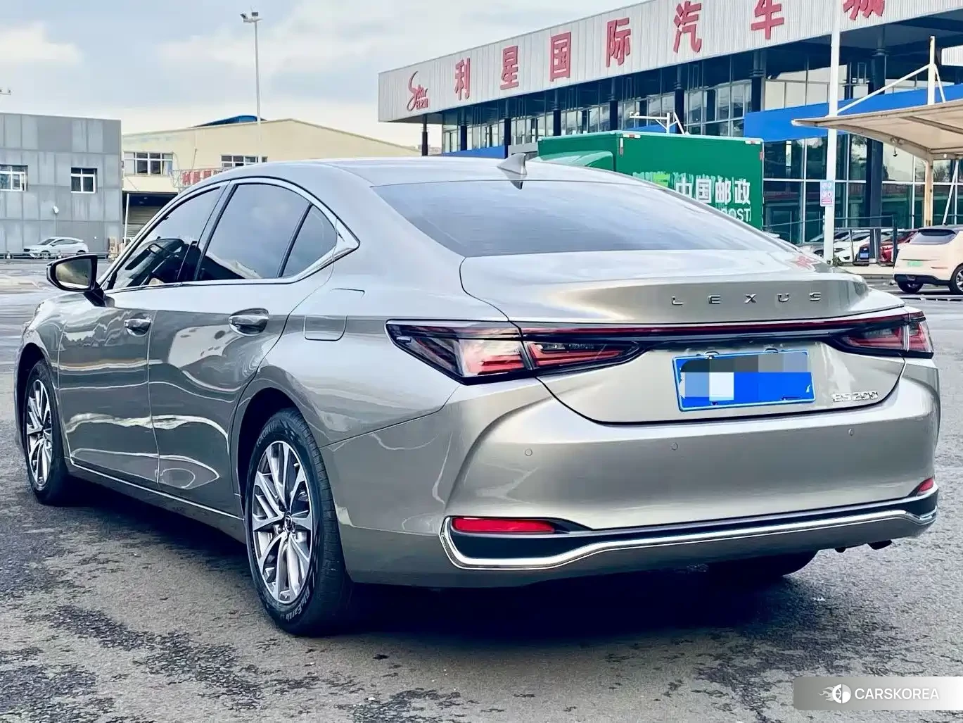 Lexus ES 2025 Silver/gray из Китая