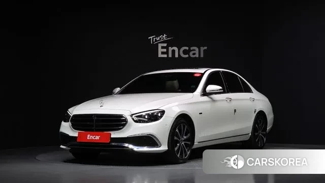 Mercedes-Benz E-Class W213 2021 Белый из Кореи