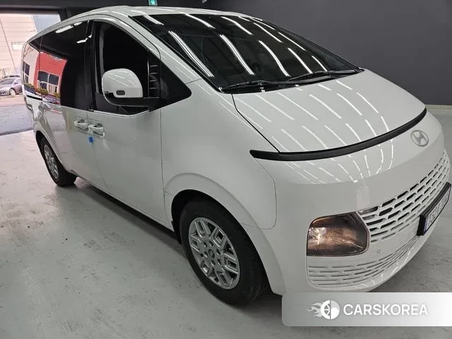 Hyundai Staria 2025 Белый из Кореи