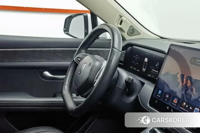 AITO Ask the world M5 2022 Белый из Китая