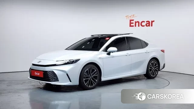 Toyota Camry (XV80) 2025 Белый из Кореи