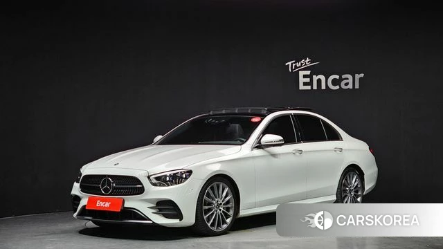 Mercedes-Benz E-Class W213 2022 Белый из Кореи