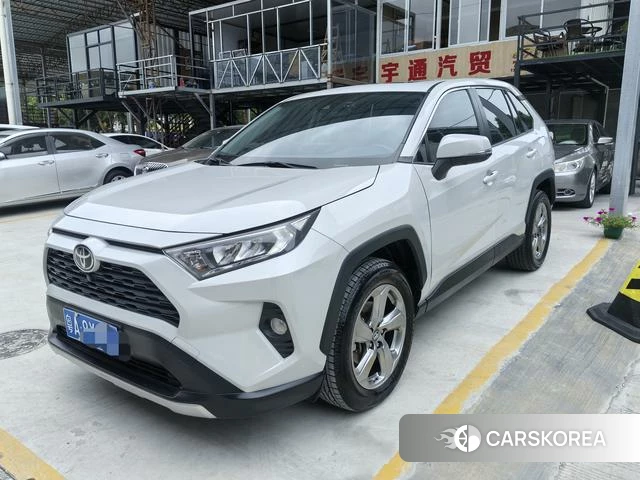Toyota RAV4 Rongfang 2021 Белый из Китая