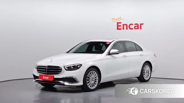 Mercedes-Benz E-Class W213 2022 Белый из Кореи